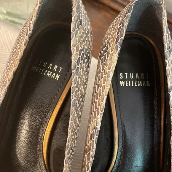 Stuart Weitzman platform snake skin pump heels - Picture 5 of 12